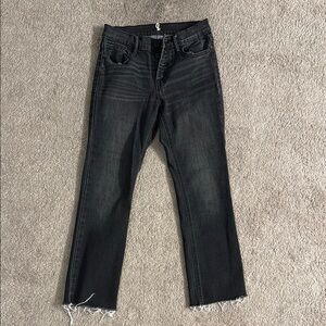 Old Navy Black cropped Straight Leg Jeans with Frayed Hem